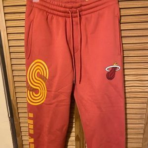 Miami Heat Retro Joggers NBA licensed